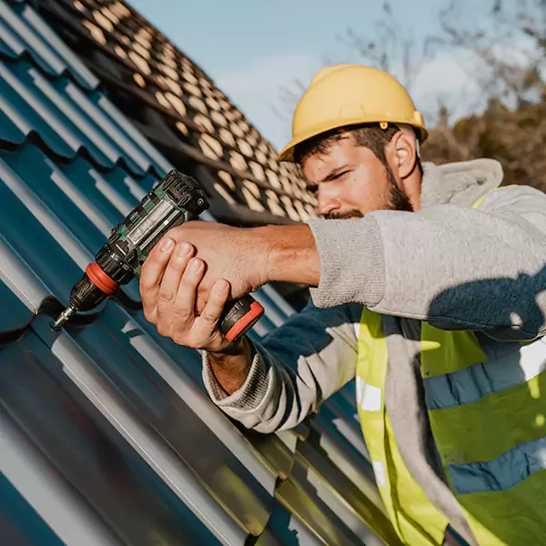 Why Glendale Heights Homeowners Choose Glendale Heights Roofing Pro for Steel Roof Repair Service?